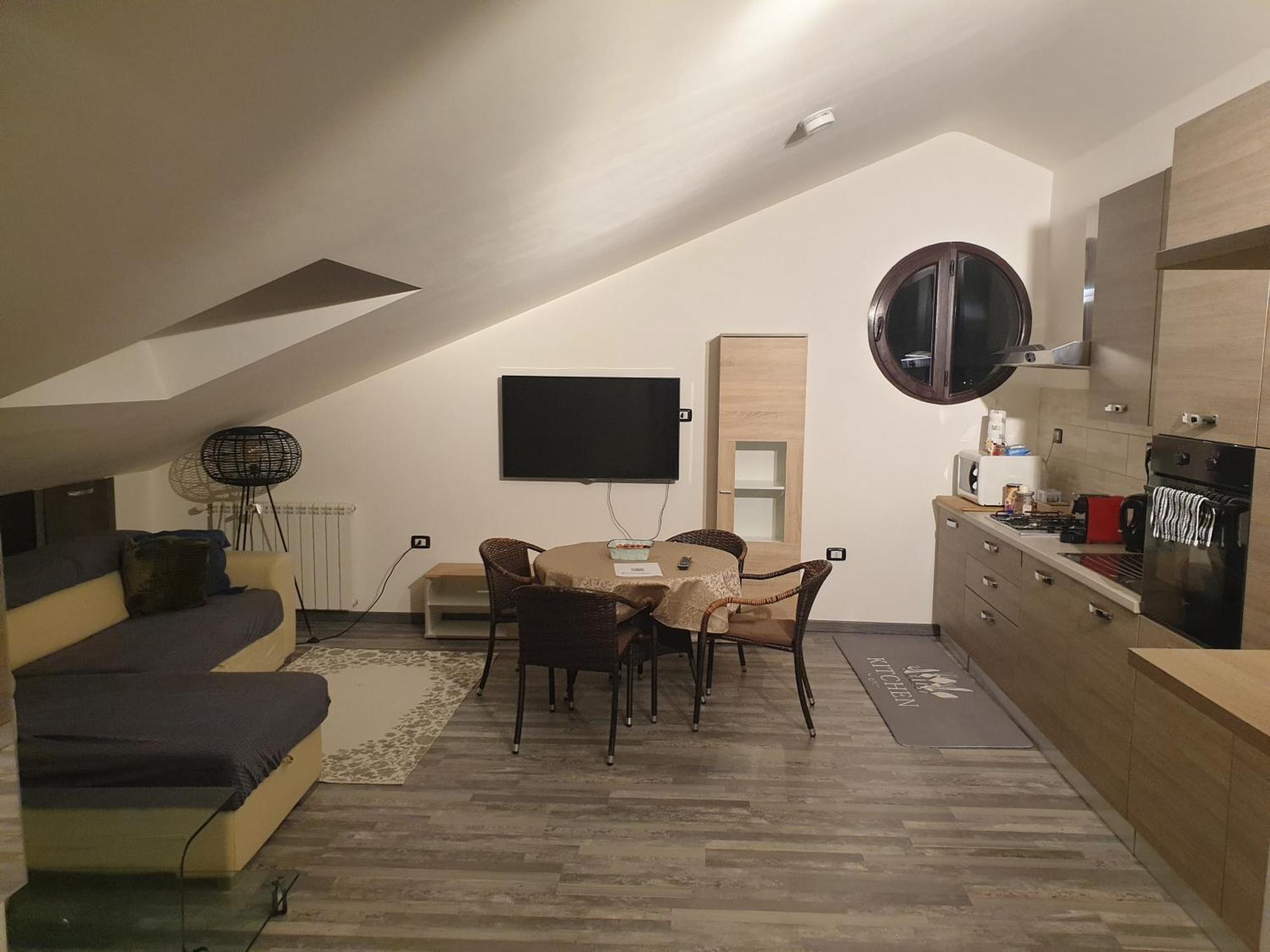 Ferienwohnung Angela'S Attic Voghera Exterior foto